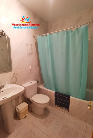 Image No.17-5 Bed Townhouse for sale