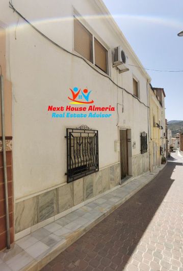 Image No.2-5 Bed Townhouse for sale