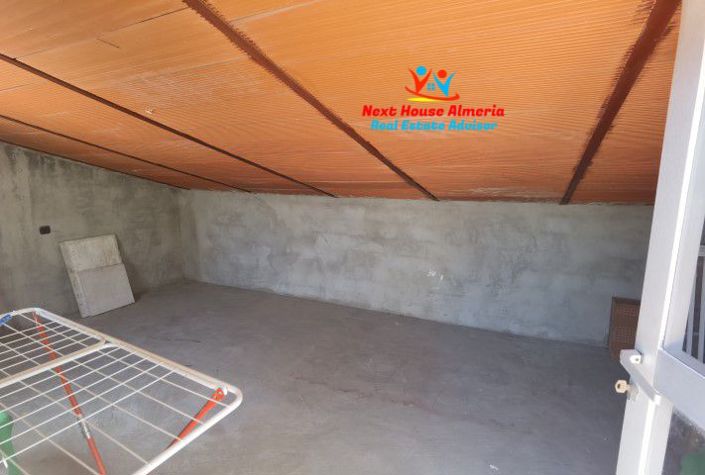 Image No.35-5 Bed Townhouse for sale