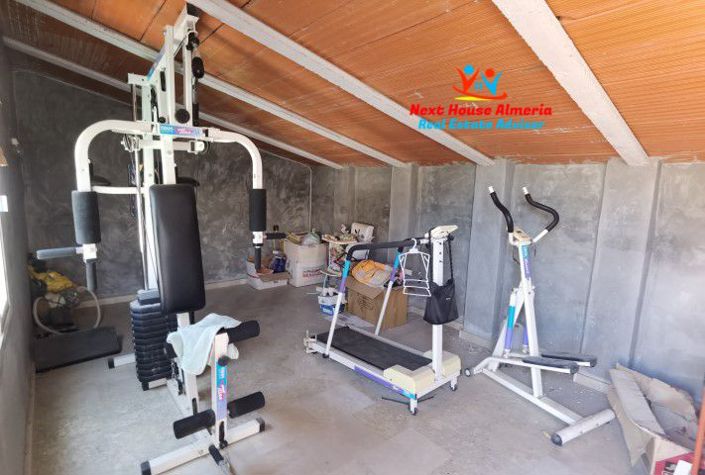 Image No.37-5 Bed Townhouse for sale