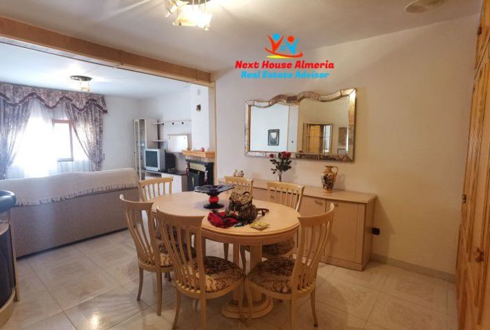 Image No.7-5 Bed Townhouse for sale