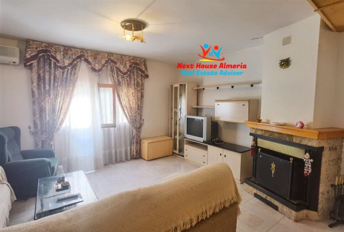 Image No.8-5 Bed Townhouse for sale