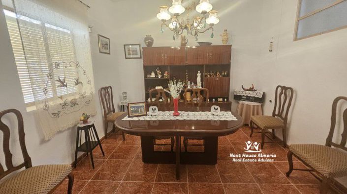 Image No.39-5 Bed Townhouse for sale