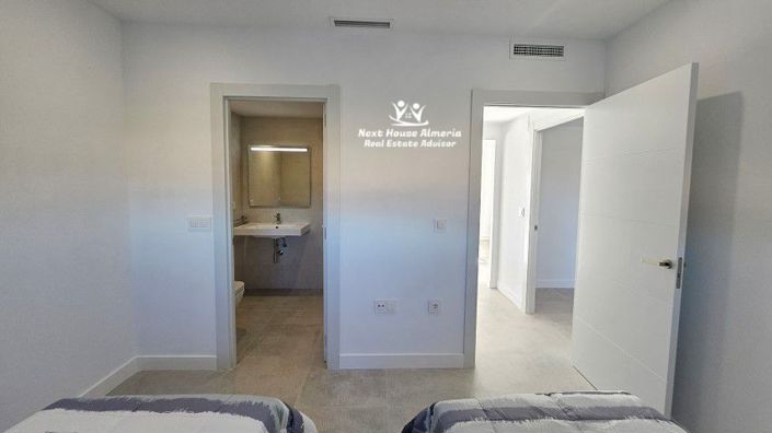 Image No.17-3 Bed Villa for sale