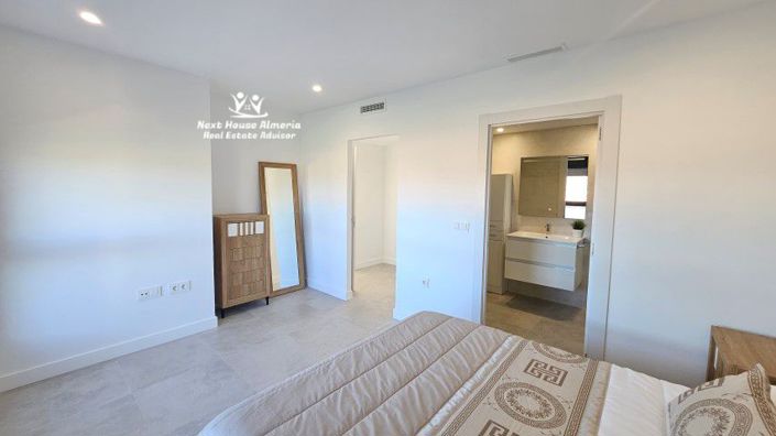 Image No.23-3 Bed Villa for sale