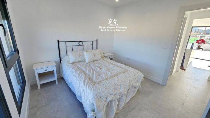 Image No.36-3 Bed Villa for sale