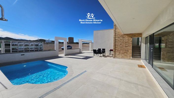 Image No.40-3 Bed Villa for sale