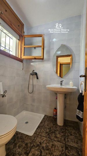 Image No.18-3 Bed Townhouse for sale