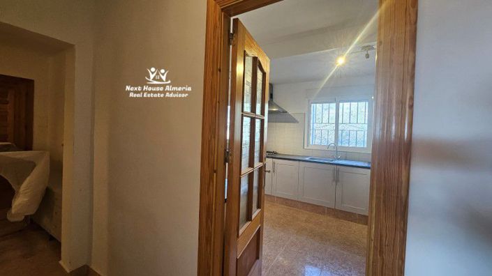 Image No.40-3 Bed Country House for sale