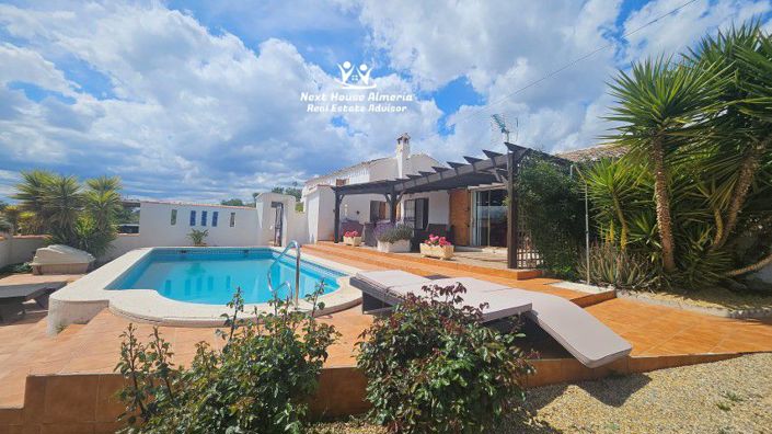 Image No.1-7 Bed Country House for sale