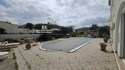9818711159127