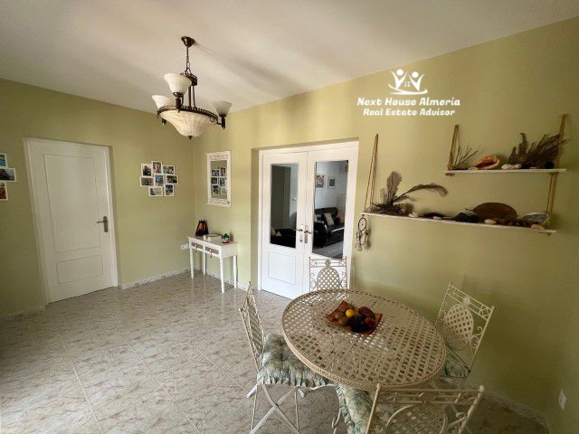 Image No.10-4 Bed Villa for sale