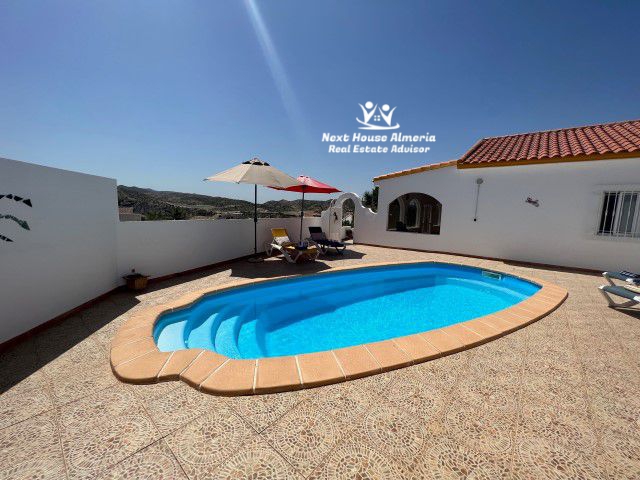 Image No.2-4 Bed Villa for sale