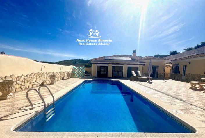 Image No.1-3 Bed Villa for sale