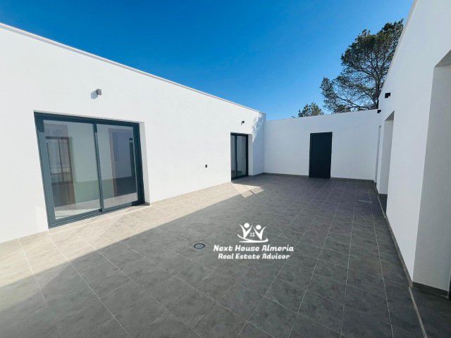 Image No.15-3 Bed Villa for sale