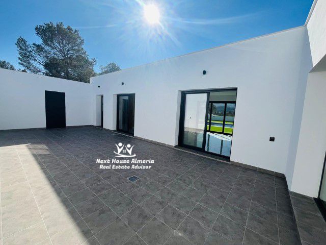 Image No.16-3 Bed Villa for sale