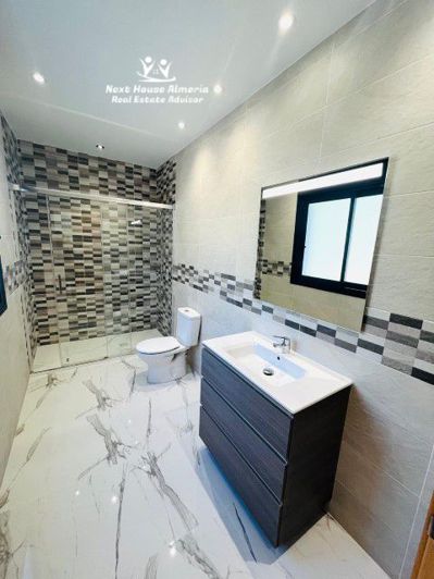 Image No.18-3 Bed Villa for sale