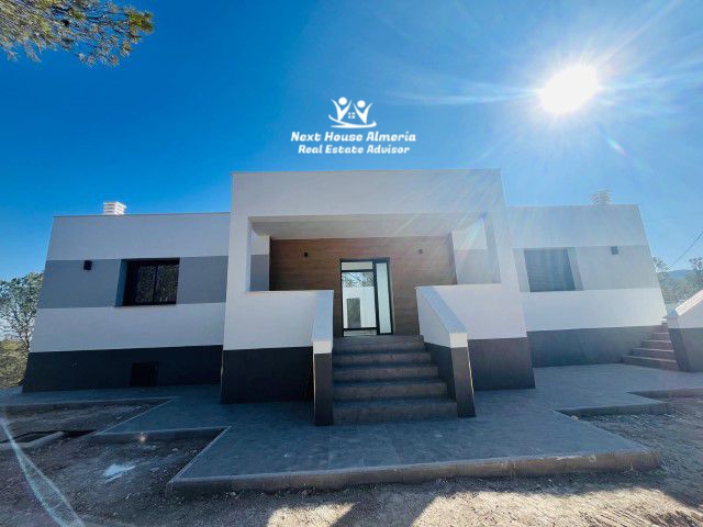 Image No.5-3 Bed Villa for sale