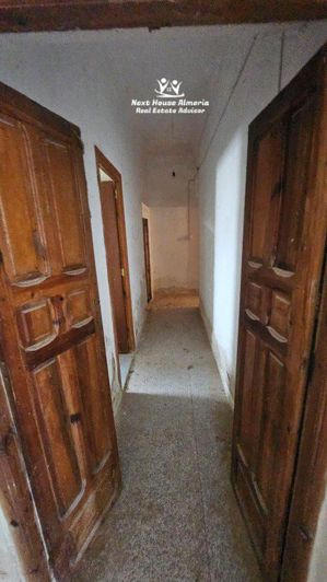 Image No.28-9 Bed Townhouse for sale