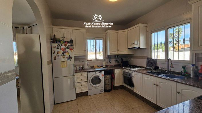 Image No.28-4 Bed Villa for sale