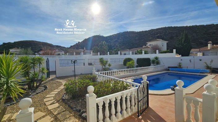 Image No.3-4 Bed Villa for sale