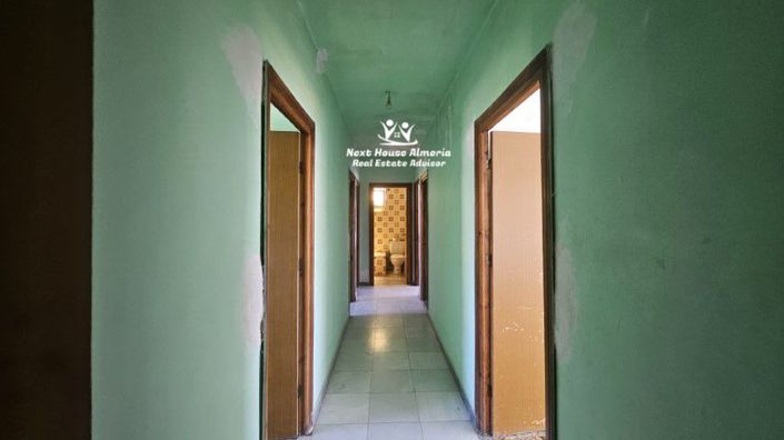 Image No.28-9 Bed Townhouse for sale