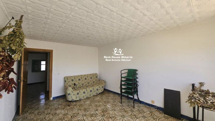 Image No.36-9 Bed Townhouse for sale