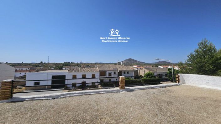 Image No.43-9 Bed Townhouse for sale