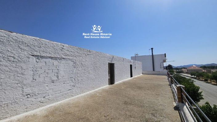 Image No.45-9 Bed Townhouse for sale