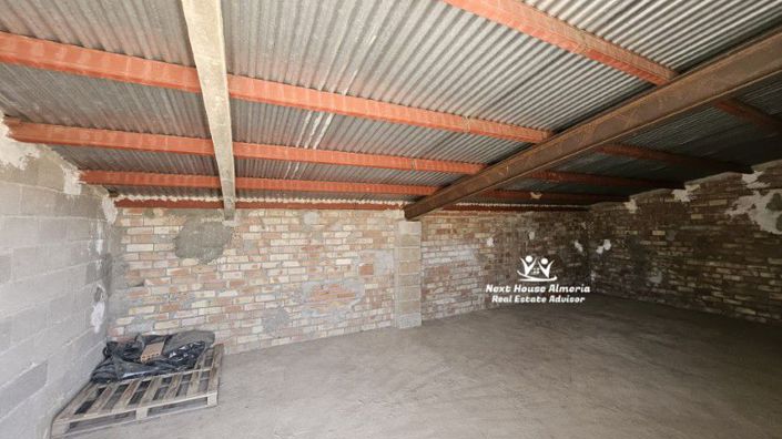 Image No.46-9 Bed Townhouse for sale