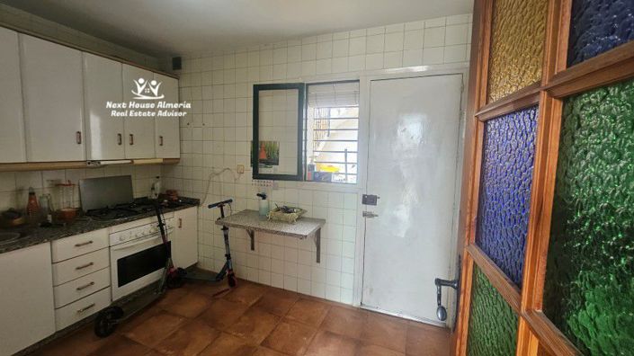 Image No.21-4 Bed Townhouse for sale