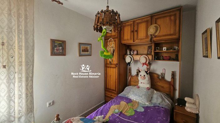 Image No.31-4 Bed Townhouse for sale