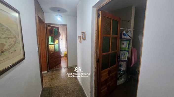 Image No.34-4 Bed Townhouse for sale