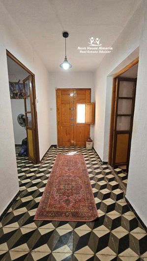 Image No.15-5 Bed Townhouse for sale