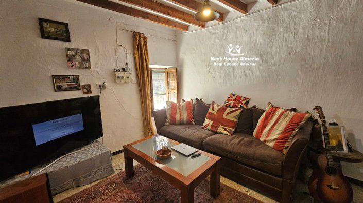 Image No.17-5 Bed Townhouse for sale