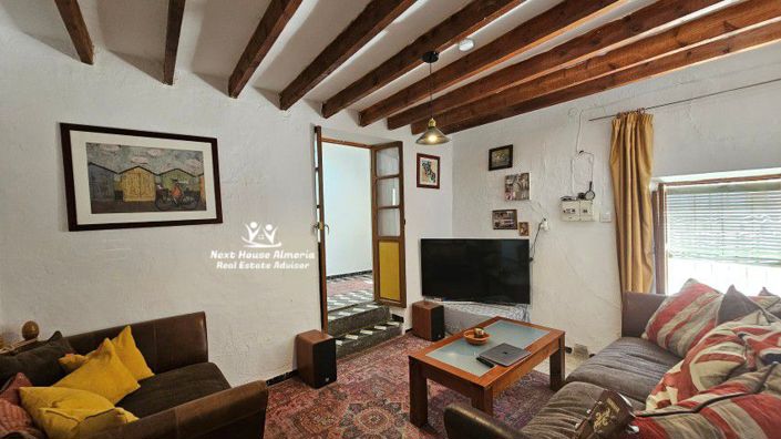 Image No.20-5 Bed Townhouse for sale