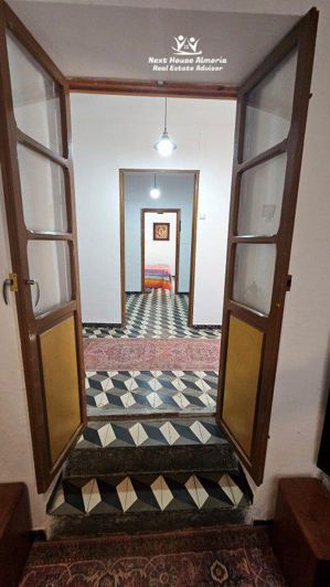 Image No.21-5 Bed Townhouse for sale