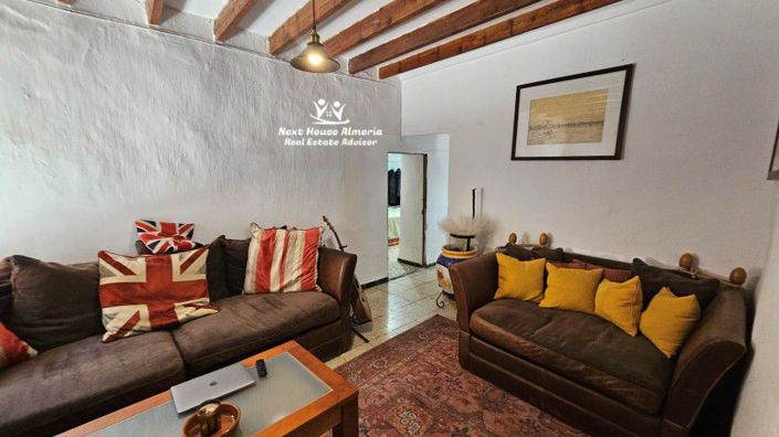 Image No.22-5 Bed Townhouse for sale