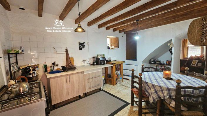 Image No.28-5 Bed Townhouse for sale