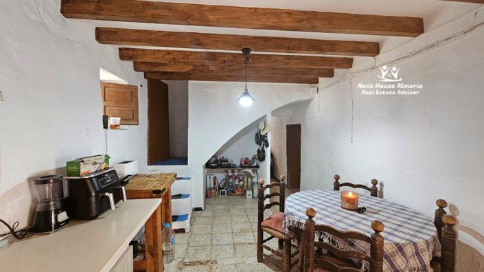 Image No.29-5 Bed Townhouse for sale