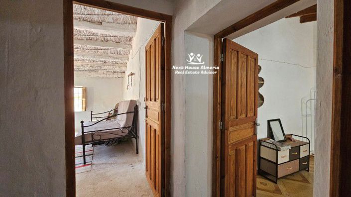 Image No.34-5 Bed Townhouse for sale