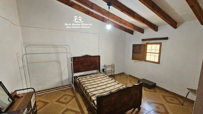 Image No.35-5 Bed Townhouse for sale