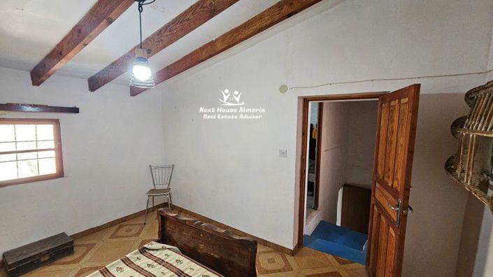 Image No.38-5 Bed Townhouse for sale