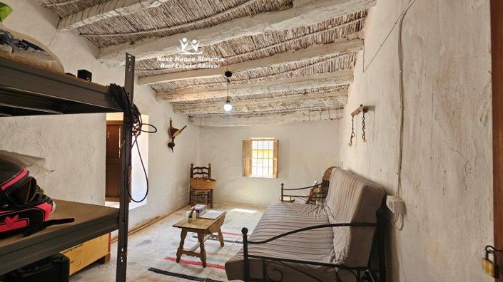 Image No.41-5 Bed Townhouse for sale