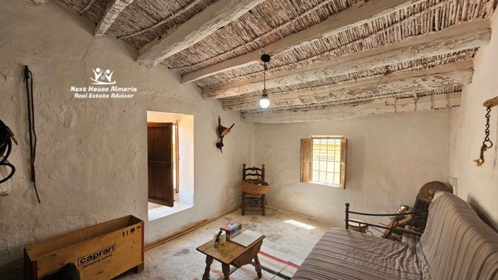 Image No.42-5 Bed Townhouse for sale