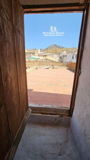 Image No.43-5 Bed Townhouse for sale