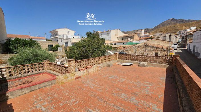 Image No.45-5 Bed Townhouse for sale