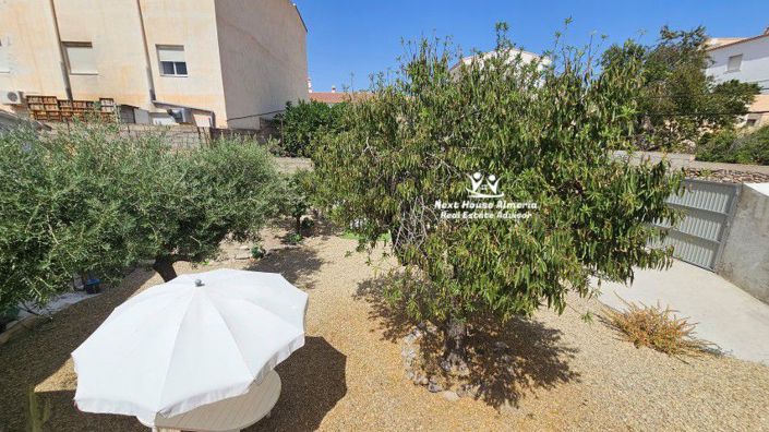 Image No.47-5 Bed Townhouse for sale