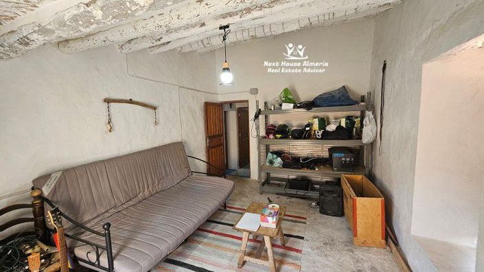 Image No.50-5 Bed Townhouse for sale