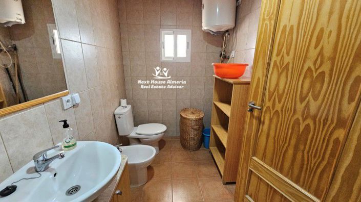 Image No.16-4 Bed Country House for sale